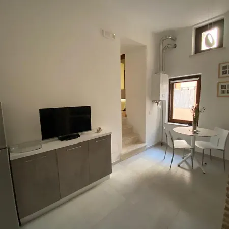Alice Apartment *